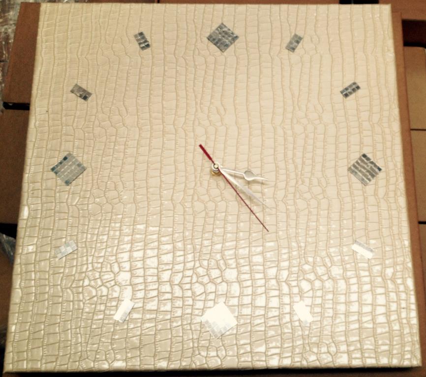Orologio da Parete Effetto Coccodrillo Colore Panna 40 cm